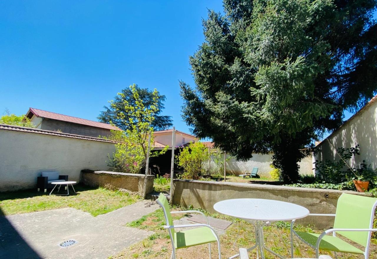 Studio Cosy Avec Jardin Roanne Exterior photo